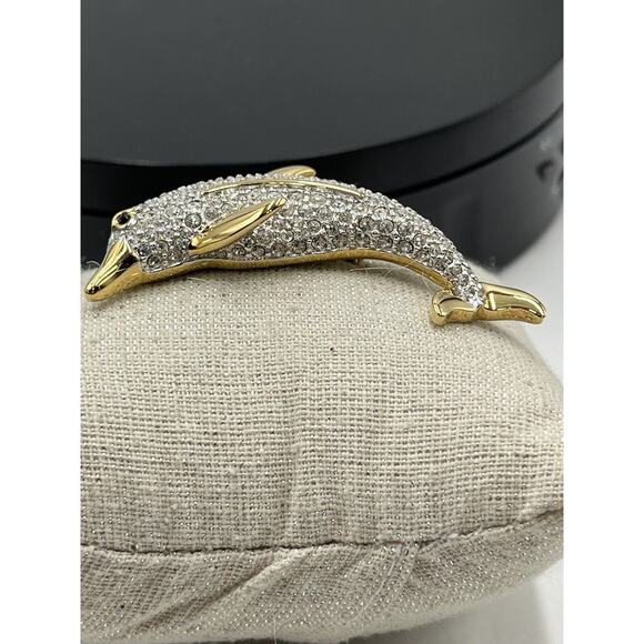 * SWAROVSKI Signed Vintage Clear Crystal Pave Dolphin Sea Pin/Brooch Retired - Picture 7 of 16